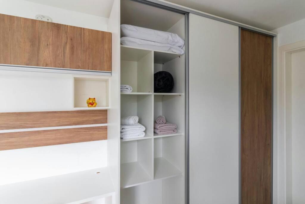 Studio Yokohama Apartment กูรีตีบา ภายนอก รูปภาพ